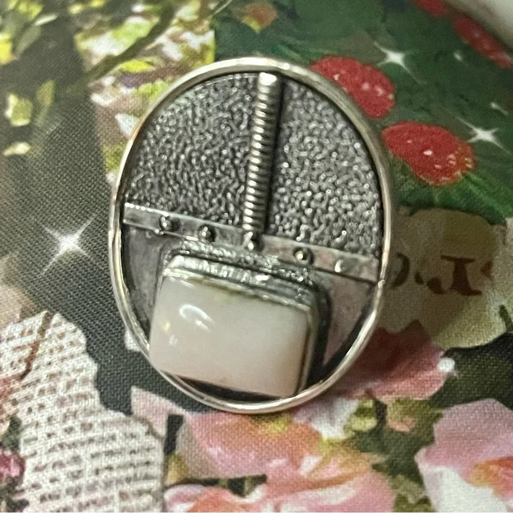 New Artisan Pink Opal Gemstone 925 Sterling Silver Tribal Shield Ring Size: 7.25
